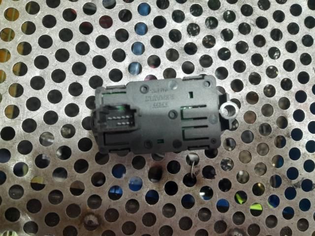 bontott RENAULT MEGANE CC Kézifék Kapcsoló