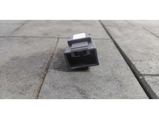 bontott RENAULT MEGANE E-TECH SUV Relé