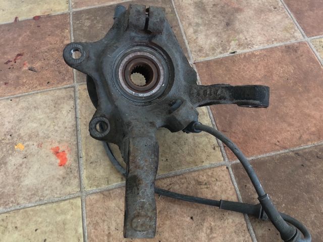 bontott RENAULT MEGANE I Bal első Csonkállvány Kerékaggyal