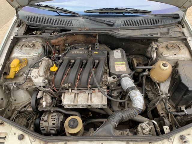 bontott RENAULT MEGANE I Bal első Csonkállvány Kerékaggyal