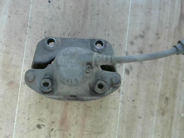 bontott RENAULT MEGANE I Bal első Féknyereg Munkahengerrel