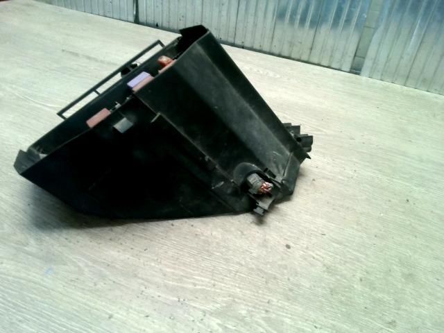 bontott RENAULT MEGANE I Biztosítéktábla Motortér