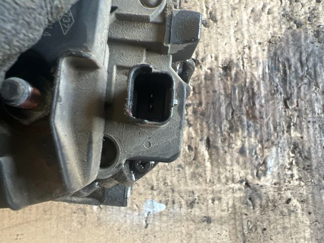 bontott RENAULT MEGANE I Generátor