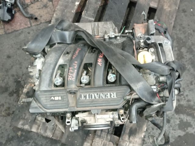 bontott RENAULT MEGANE I Motor (Fűzött blokk hengerfejjel)