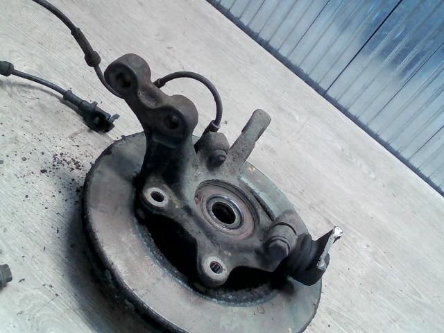 bontott RENAULT MEGANE I Jobb első Csonkállvány Kerékaggyal