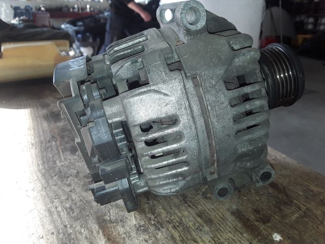 bontott RENAULT MEGANE I Generátor