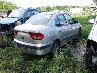 bontott RENAULT MEGANE I Homlokfal (Üres lemez)