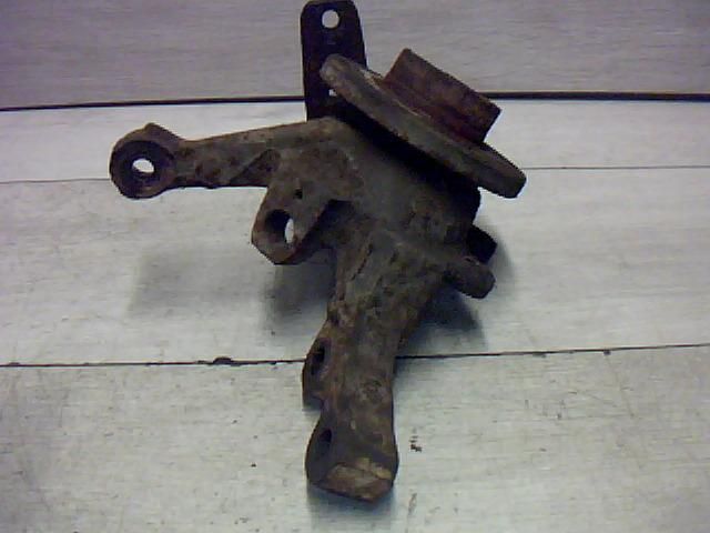 bontott RENAULT MEGANE I Bal első Csonkállvány Kerékaggyal