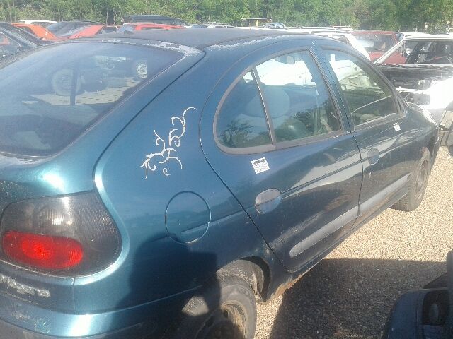 bontott RENAULT MEGANE I Fojtószelep (Elektromos)