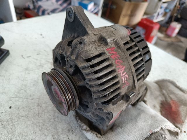 bontott RENAULT MEGANE I Generátor