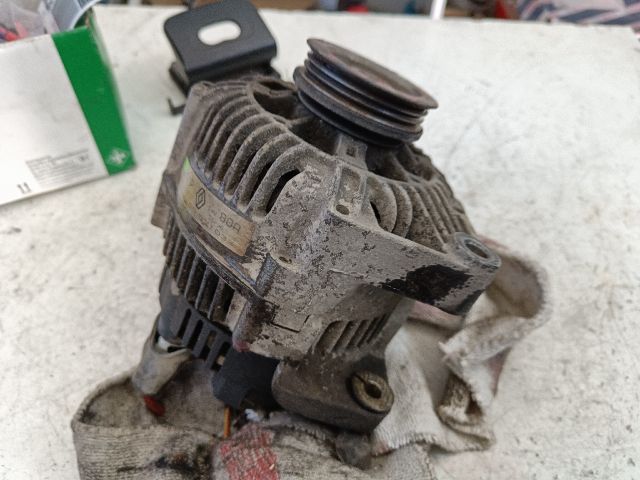 bontott RENAULT MEGANE I Generátor