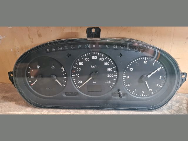 bontott RENAULT MEGANE I Kilométeróra