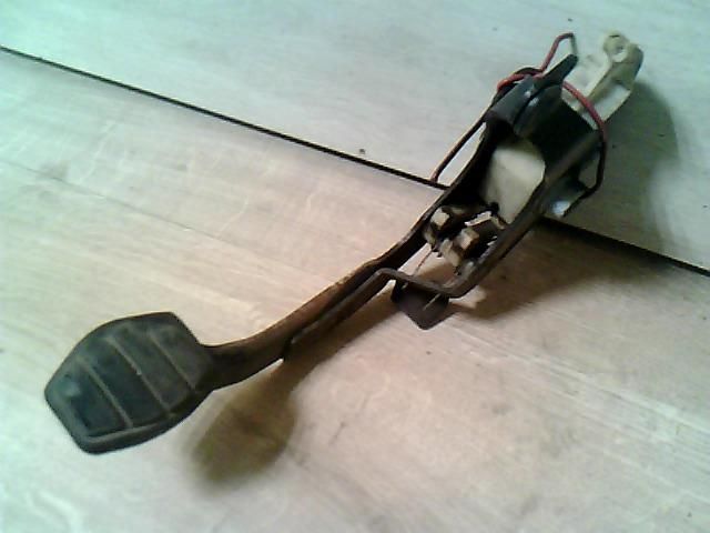 bontott RENAULT MEGANE I Kuplung Pedál