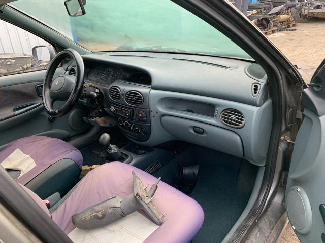 bontott RENAULT MEGANE I Váltó Kulissza