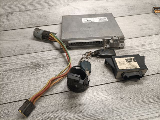 bontott RENAULT MEGANE I Motorvezérlő