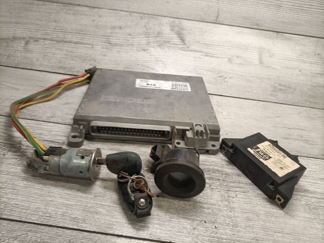 bontott RENAULT MEGANE I Motorvezérlő