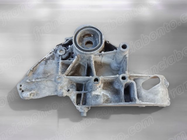 bontott RENAULT MEGANE I Generátor Tartó Bak