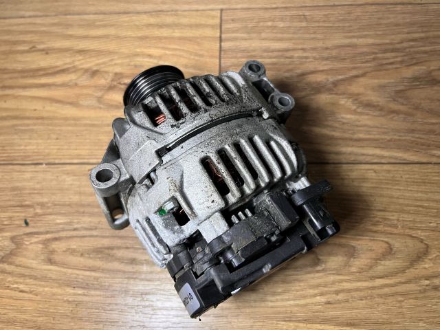 bontott RENAULT MEGANE I Generátor