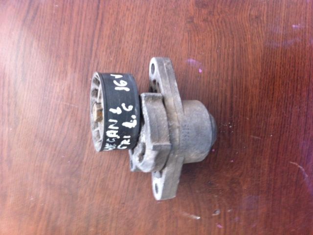 bontott RENAULT MEGANE I Szíjfeszítő Görgő