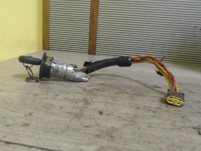 bontott RENAULT MEGANE I Gyújtáskapcsoló Házzal