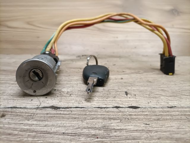 bontott RENAULT MEGANE I Gyújtáskapcsoló