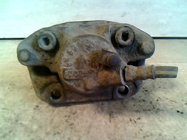 bontott RENAULT MEGANE I Jobb első Féknyereg Munkahengerrel