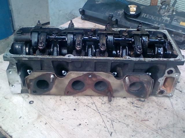 bontott RENAULT MEGANE I Hengerfej