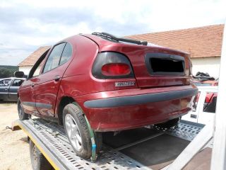 bontott RENAULT MEGANE I Jobb első Féknyereg Munkahengerrel