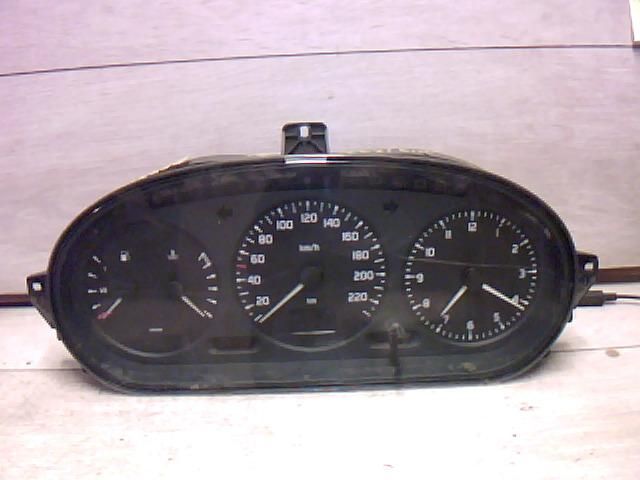 bontott RENAULT MEGANE I Kilométeróra