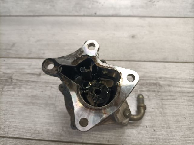 bontott RENAULT MEGANE I Vákumpumpa