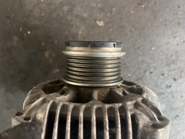 bontott RENAULT MEGANE I Generátor