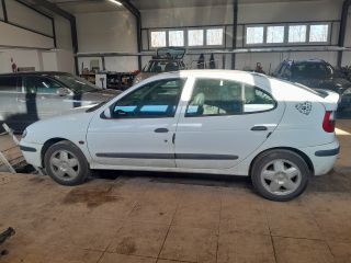 bontott RENAULT MEGANE I Homlokfal (Üres lemez)