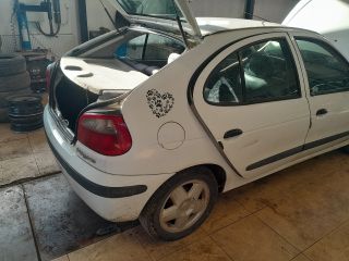 bontott RENAULT MEGANE I Homlokfal (Üres lemez)