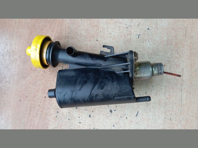 bontott RENAULT MEGANE I Olaj Beöntő Cső