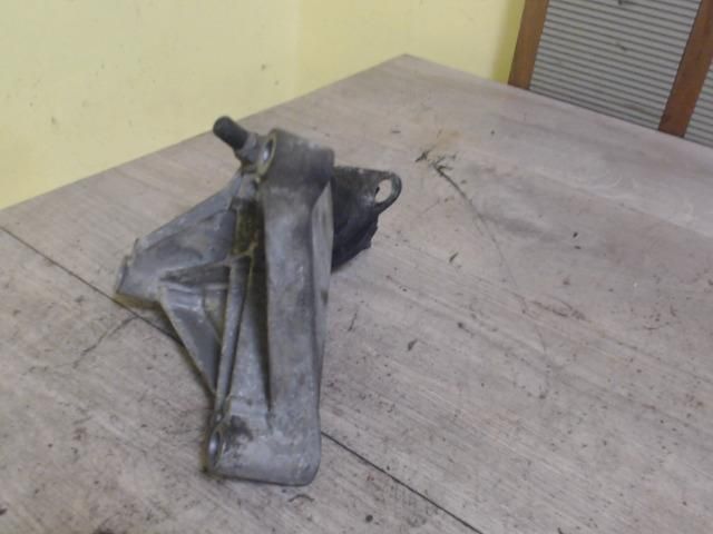 bontott RENAULT MEGANE I Váltó Tartó Bak (Pozíciófüggetlen)