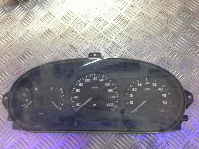 bontott RENAULT MEGANE I Kilométeróra