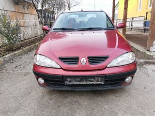 bontott RENAULT MEGANE I Motor (Fűzött blokk hengerfejjel)