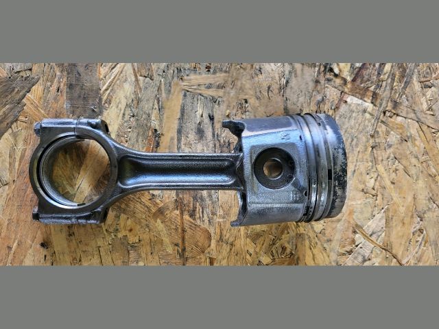 bontott RENAULT MEGANE I Dugattyú és Hajtókar