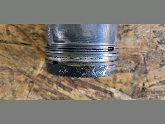 bontott RENAULT MEGANE I Dugattyú és Hajtókar