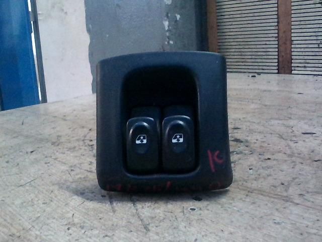 bontott RENAULT MEGANE I Ablakemelő Kapcsoló (Pozíciófüggetlen)