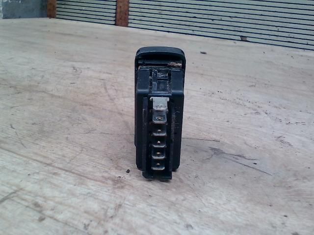 bontott RENAULT MEGANE I Ablakemelő Kapcsoló (Pozíciófüggetlen)