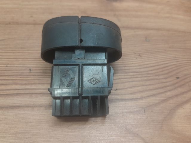 bontott RENAULT MEGANE I Ablakfűtés Kapcsoló