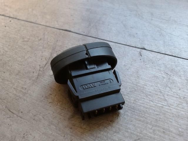 bontott RENAULT MEGANE I Ablakfűtés Kapcsoló