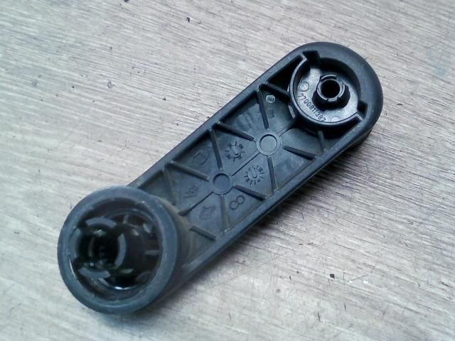 bontott RENAULT MEGANE I Ablaktekerő Kar (Pozíciófüggetlen)