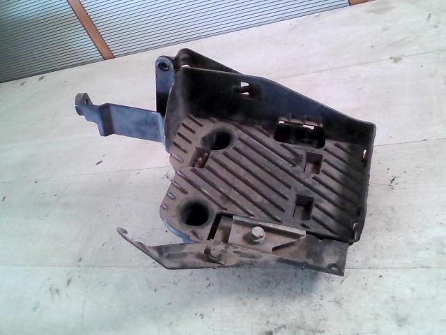 bontott RENAULT MEGANE I Akkumulátor Tartó