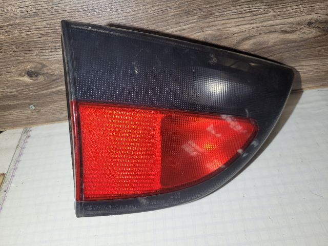 bontott RENAULT MEGANE I Bal Belső Hátsó Lámpa