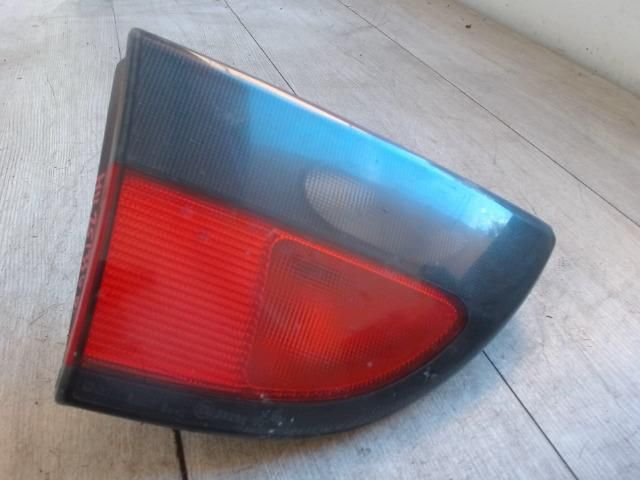 bontott RENAULT MEGANE I Bal Belső Hátsó Lámpa