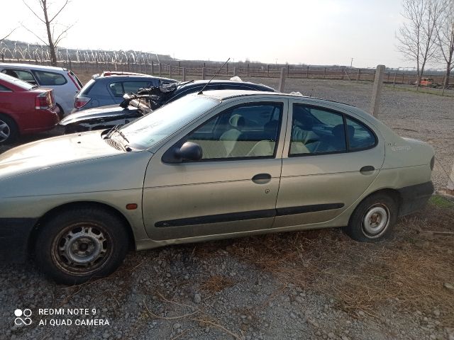 bontott RENAULT MEGANE I Bal C Oszlop Oldalablak Üveg