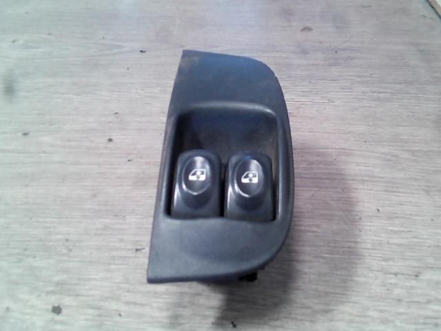 bontott RENAULT MEGANE I Bal első Ablakemelő Kapcsoló