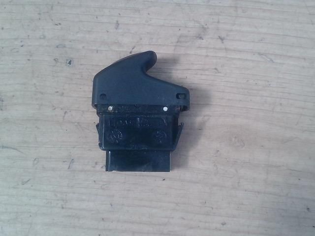 bontott RENAULT MEGANE I Bal első Ablakemelő Kapcsoló